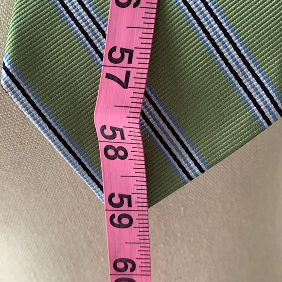 Jos. A. Banks Executive Collection 100% Silk Tie Hand Made long 59" EUC - Picture 7 of 8